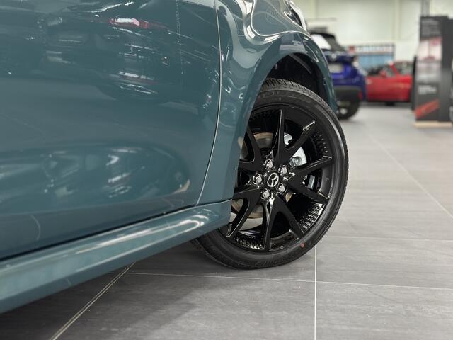 Mazda 2 Hybrid 1.5 Homura / Uit Voorraad Leverbaar! / Nieuwe kleur: Ferm Green