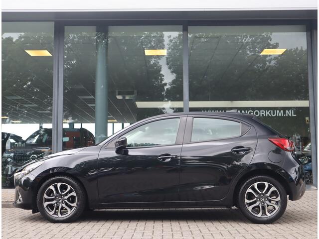 Mazda 2 1.5 Skyactiv-G Dynamic+ Navi / Pdc / Elekramen / Airco / Lm velgen 16'' Goed onderhouden / All season banden