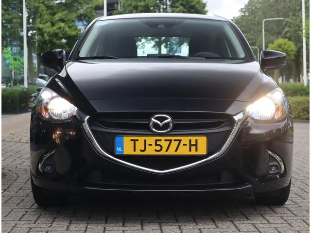 Mazda 2 1.5 Skyactiv-G Dynamic+ Navi / Pdc / Elekramen / Airco / Lm velgen 16'' Goed onderhouden / All season banden
