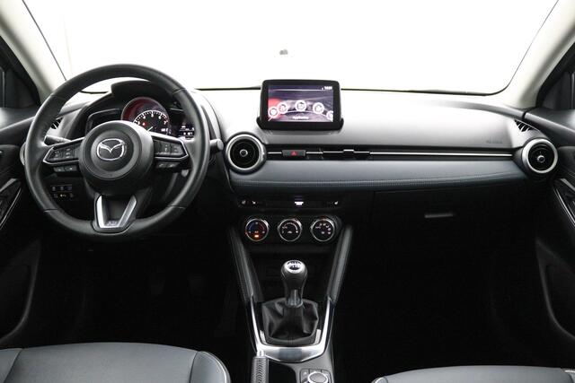 Mazda 2 1.5 Skyactiv-G Signature | Navigatie | Keyless entry | Parkeersensoren