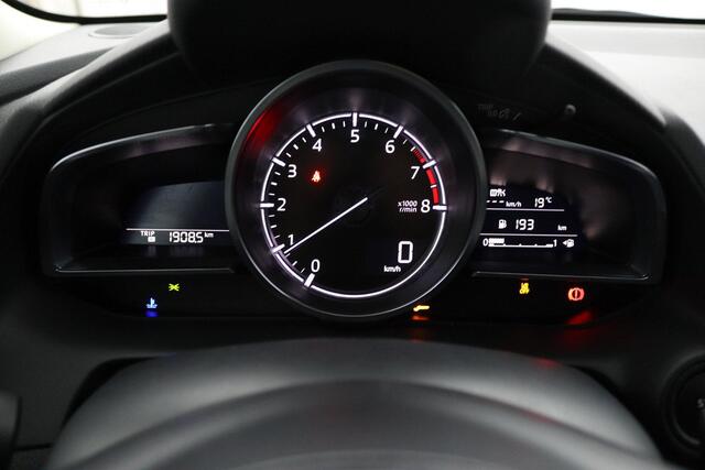 Mazda 2 1.5 Skyactiv-G Signature | Navigatie | Keyless entry | Parkeersensoren