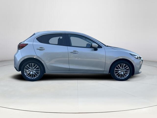 Mazda 2 1.5 Skyactiv-G Signature | Apple carplay| Head up display| Climate control| Rondom zicht camera| Parkeersensoren voor en achter|