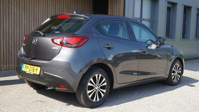 Mazda 2 1.5 Skyactiv-G 90pk Dynamic 5Drs Navi 15inch LM Airco Cruise Control *NL auto* 93267km!