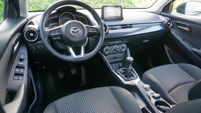Mazda 2 1.5 Skyactiv-G 90pk Dynamic 5Drs Navi 15inch LM Airco Cruise Control *NL auto* 93267km!
