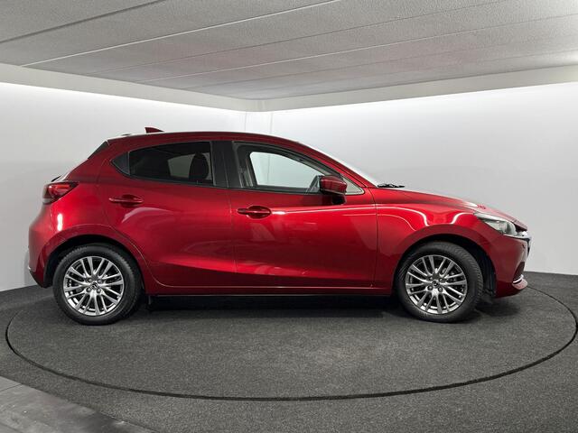 Mazda 2 1.5 Skyactiv-G Luxury / NL auto / Navigatie / Dealer onderhoud / Apple Carplay