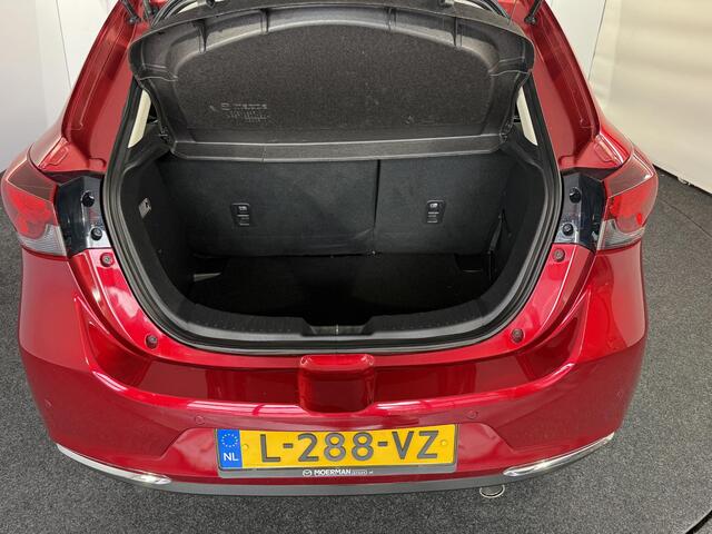 Mazda 2 1.5 Skyactiv-G Luxury / NL auto / Navigatie / Dealer onderhoud / Apple Carplay