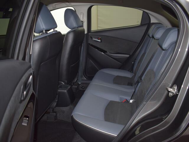 Mazda 2 1.5 Signature NAVI CAMERA KEY LESS LMV