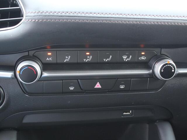 Mazda 3 2.0 e-SkyActiv-G M Hybrid 122 / Navigatie + Apple Carplay/Android Auto / Cruise Control Adaptief / Head-Up Display / 18" Lichtmetalen Velgen / Airco /