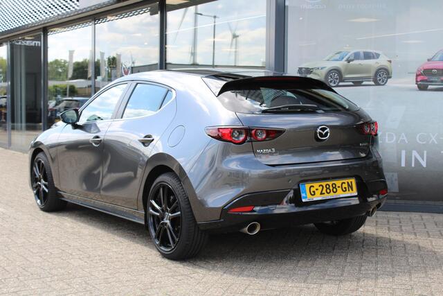Mazda 3 2.0 e-SkyActiv-X M Hybrid 180 Comfort met Bose + leer, LMV 18 Inch, HUD, Bose®, Stuurverwarming, Stoelverwarming, Clima, Apple Carplay, PDC, Camera, Navi, Adap. Cruise