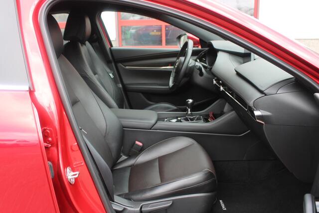 Mazda 3 2.0 e-SkyActiv-G M Hybr. Luxury Trekhaak/360camera/Bose