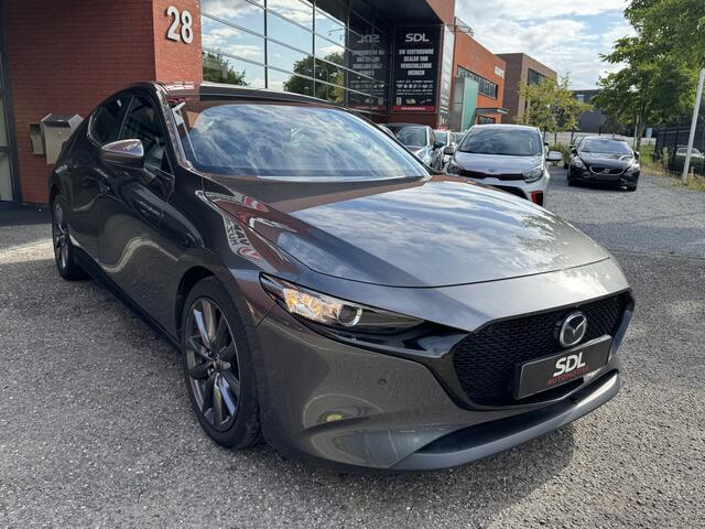 Mazda 3 2.0 e-SkyActiv-G M Hybrid 122 Luxury // BOSE PREMIUM AUDIO // NAVI // MEMORY SEATS // CLIMA // CAMERA // ADAPTIVE CRUISE //