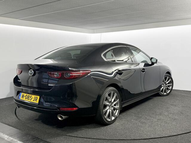 Mazda 3 2.0 e-SkyActiv-X M Hybrid 186 Luxury / Sedan / Luxury / Leder / NL auto / Dealer historie