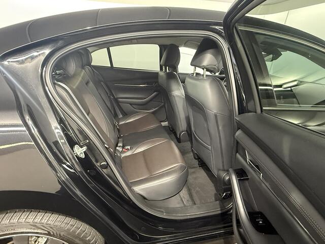 Mazda 3 2.0 e-SkyActiv-X M Hybrid 186 Luxury / Sedan / Luxury / Leder / NL auto / Dealer historie