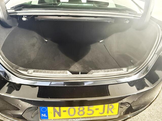Mazda 3 2.0 e-SkyActiv-X M Hybrid 186 Luxury / Sedan / Luxury / Leder / NL auto / Dealer historie