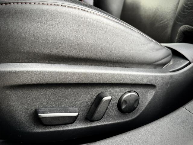 Mazda 3 2.0 SA-G Luxury Leder Head-up 360 camera Navi Stoel/stuurverwarm