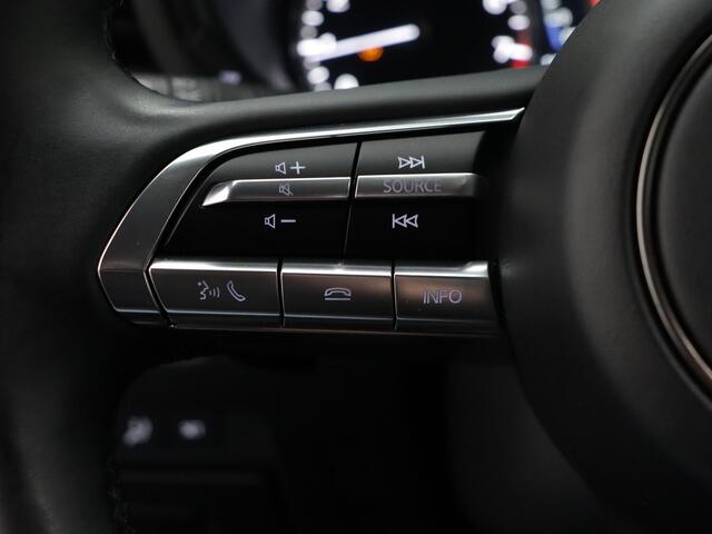 Mazda 3 2.0 e-SkyActiv-G M Hybrid 122 Luxury | Navigatie | Camera | Parkeersensoren | Head up Display |