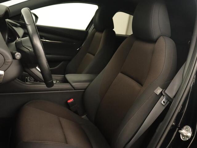 Mazda 3 2.0 e-SkyActiv-G Sportive | Head-Up | Stoel & stuurverwarming | Adaptive cruise | Carplay | Camera | Keyless | Climate control
