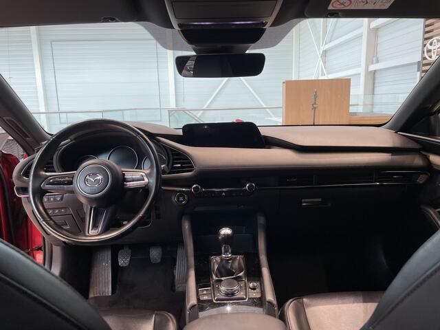 Mazda 3 2.0 e-SkyActiv-X M Hybrid 180 Luxury | Apple Carplay Android Auto | fabrieksnavi | Trekhaak afneembaar |extra set LM velgen met winterbanden|