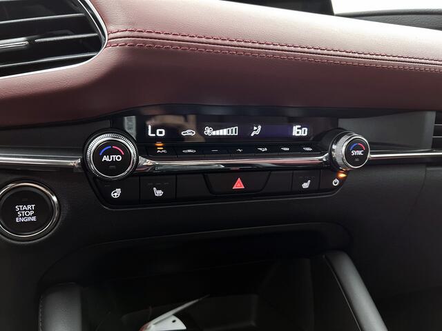 Mazda 3 2.0 e-SkyActiv-X M Hybrid 186 Takumi Sunroof Rood leer | Schuifdak | Bose