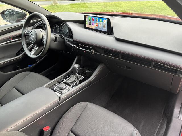 Mazda 3 2.5 e-SkyActiv-G M Hybrid 140 Homura Automaat, Navigatie, Apple Carplay/ Android Auto, Head-up, Cruise Controle Add, A.Rij-Camera, Parkeerhulp v., Stoel verwarming