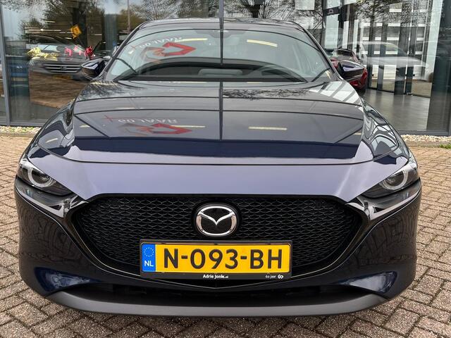 Mazda 3 2.0 e-SkyActiv-X M Hybrid 186 Luxury | NED AUTO | LEDER | STOEL + STUURVERWARMING | BOSE AUDIO | HEAD UP | 18 INCH | CAMERA |