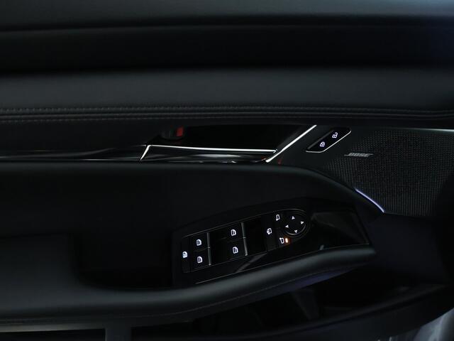 Mazda 3 2.0 e-SkyActiv-X M Hybrid 180 Luxury | Trekhaak | BOSE | Leder |