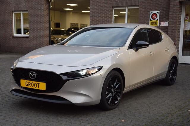 Mazda 3 2.5 E-SA-G HOMURA