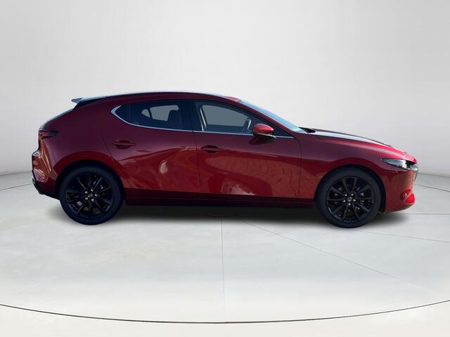 Mazda 3 2.0 e-SkyActiv-X M Hybrid 186 Takumi | Sunroof | Automaat | Stoel/stuurverwarming | BOSE- Premium audio | Elektrische geheugen stoelen | Lederen bekleding | Apple carplay/ Android auto | 360* camera | Full led adaptive |