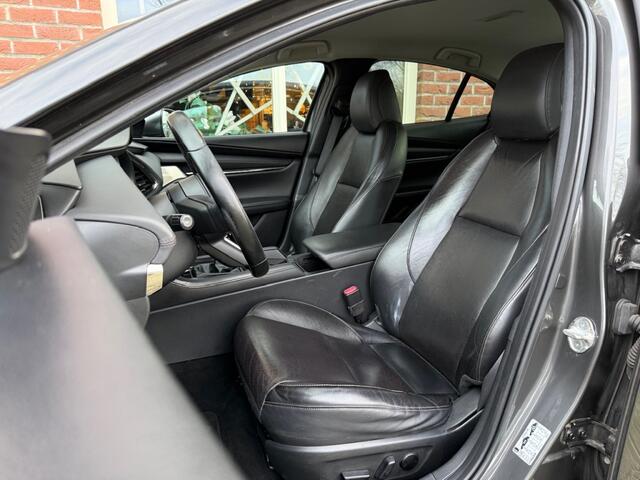 Mazda 3 2.0 e-Skyactive-X M Hybrid Luxury 180PK HEAD-UP / CAMERA V+A / 3