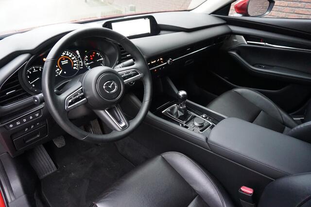 Mazda 3 2.0 e-SkyActiv-X M Hybrid 180PK Luxury/Leer/18Inch /Bose/Head-Up/Trekhaak.