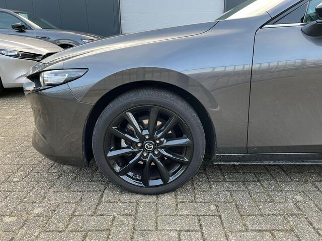 Mazda 3 2.0 e-SkyActiv-G M Hybrid 150 Homura , Adap. Cruise, LMV 18 Inch, PDC, Camera, Navi, Apple Carplay, Clima, Stoelverwarming, HUD, Stoffen bekleding