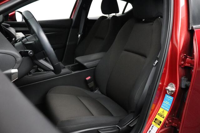 Mazda 3 2.0 e-SkyActiv-X M Hybrid 180 Comfort met Bose | 1e Eigenaar | Stoel Verwarming | Adaptief Cruise-Control |