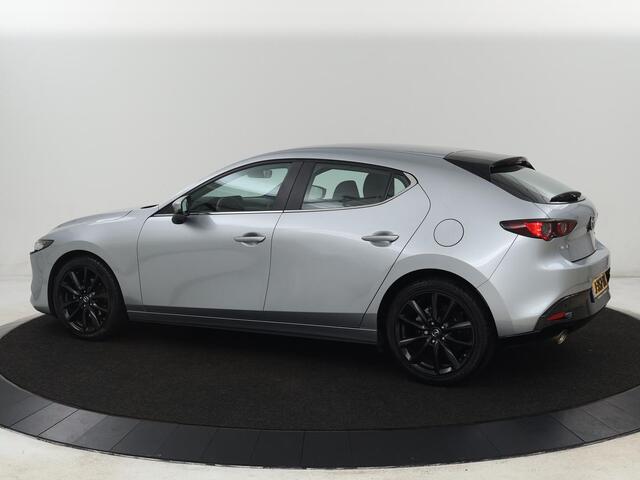 Mazda 3 2.0 e-SkyActiv-X 180 Comfort Bose | Head-Up | Stoel & stuurverwarming | Adaptive cruise | Carplay | Camera | Navigatie | Full LED | Parkeerhulp | Climate control