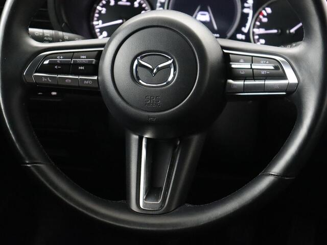 Mazda 3 2.0 e-SkyActiv-X 180 Comfort Bose | Head-Up | Stoel & stuurverwarming | Adaptive cruise | Carplay | Camera | Navigatie | Full LED | Parkeerhulp | Climate control