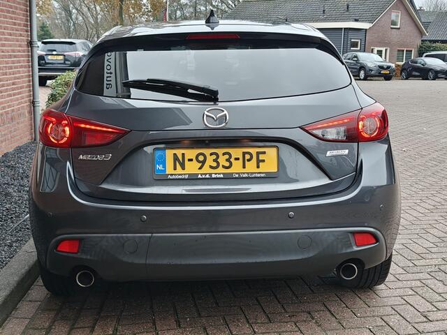 Mazda 3 2.0 GT-M Line, CAMERA / STOELVERWARMING