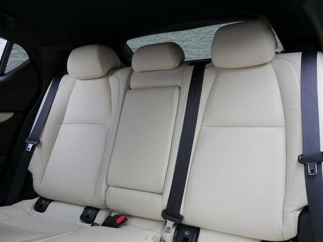 Mazda 3 2.0 150PK SPORTIVE/ LEER/ BOSE/ 18INCH/ NL-AUTO