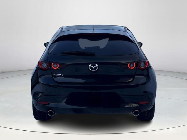 Mazda 3 2.0 e-SkyActiv-X M Hybrid 186 Takumi | Automaat | Climate Control | Stoel en stuurverwarming | 360 camera | Bose | Dodehoeksensoren | Draadloze Applecarplay en Android auto | Stoelgeheugen | Full adaptieve led | Adaptieve cruise control |