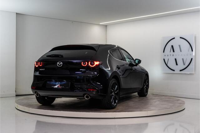 Mazda 3 2.0 e-SkyActiv-X M Hybrid 180 Luxury 187PK | NL AUTO+NAP | Bose | Leder | HUD | Elektr. Stoelen | VOL OPTIE! 12 MND Garantie