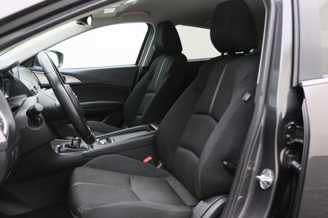 Mazda 3 2.0 SkyActiv-G 120 TS+ Navigatie, Head-Up, Trekhaak, Climate, Cruise, 16"
