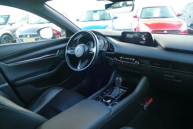 Mazda 3 2.0 e-SkyActiv-X M Hybrid 180 Luxury | Trekhaak | Leder | Rijklaarprijs!