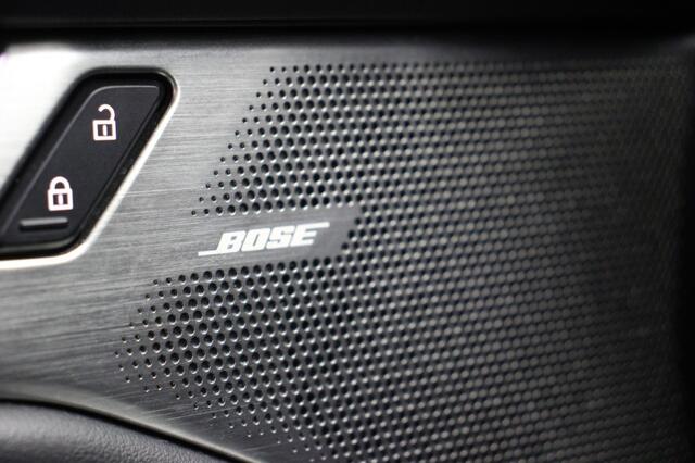 Mazda 3 2.0 e-SkyActiv-X M Hybrid 180 Luxury - Carplay, Camera, Headup Display, Leer, Stoelverw. BOSE