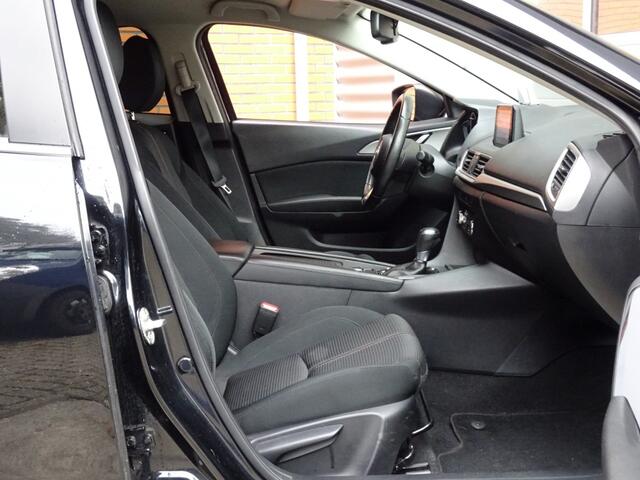 Mazda 3 2.0 SkyActiv 120pk Aut *Xenon/Stoel+stuurverw/HUD/18"*