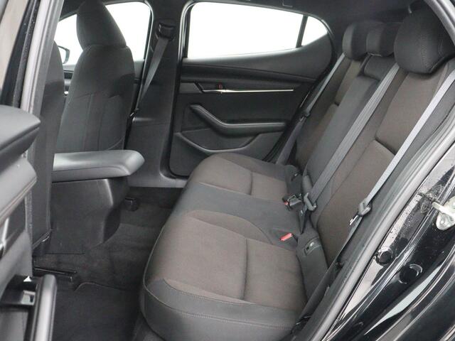 Mazda 3 2.0 e-SkyActiv-X M Hybrid 180 Comfort Bose | Head-Up | Stoelverwarming | Carplay | Camera | Keyless | Dodehoek detectie | Adaptive cruise | Stuurverwarming | Navigatie | Full LED