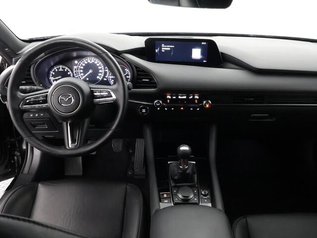 Mazda 3 2.0 e-SkyActiv-X M Hybrid 186 Black Luxury | Navigatie | Stoelverwarming | Camera |