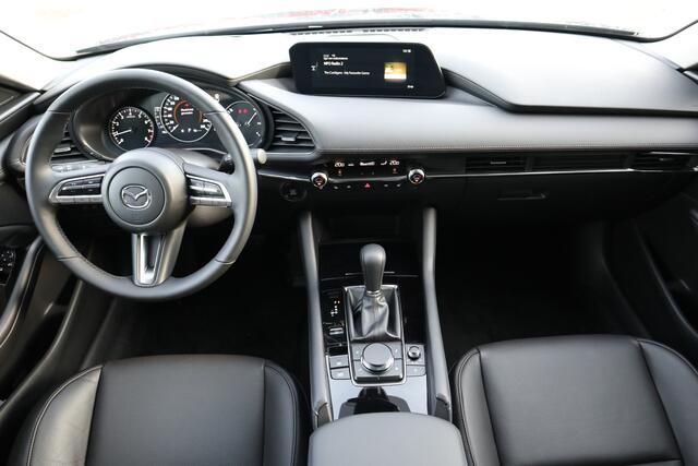 Mazda 3 Automaat 2.0 E-SkyActiv-G 122 Camera / Leer / Navi / Apple-Android / ST-verwarming / Cruise