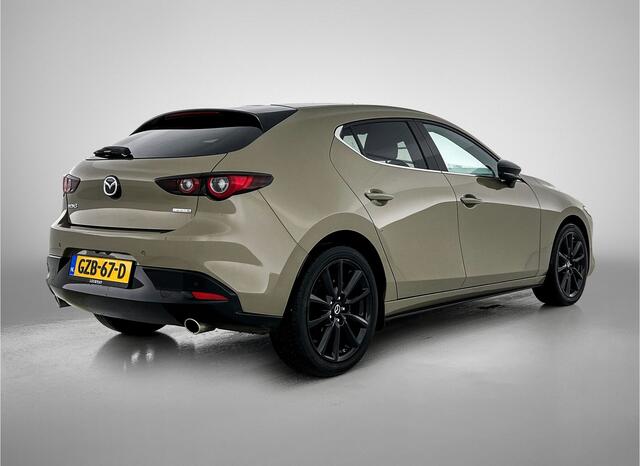 Mazda 3 2.5 e-SkyActiv-G M Hybrid 140 Nagisa automaat | BOSE | Leder / alcantara |