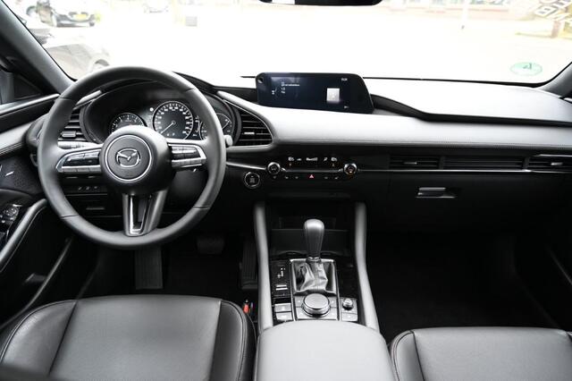 Mazda 3 e-SkyActiv-X 180 automaat Luxury met I-activsense *Trekhaak* *Dealeronderhouden* *All-in prijs*