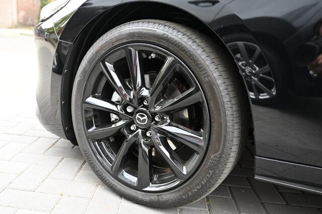 Mazda 3 e-SkyActiv-X 180 automaat Luxury met I-activsense *Trekhaak* *Dealeronderhouden* *All-in prijs*