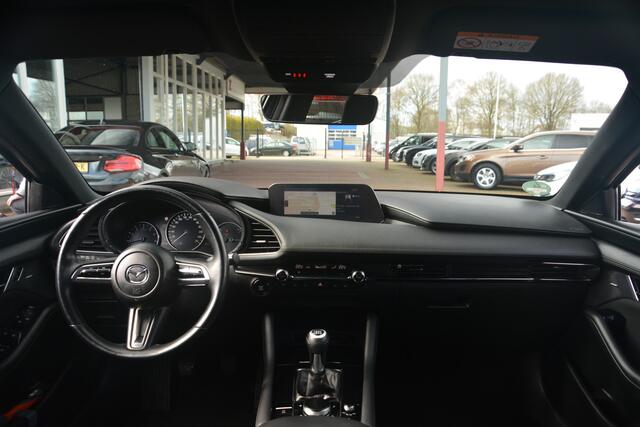 Mazda 3 2.0 e-SkyActiv-X M Hybrid 180 Comfort met Bose | LED | Stoelverwarming | Keyless | Head Up Display | Clima | Navi | Bluetooth | NL Auto!! |