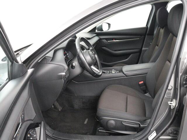 Mazda 3 2.0 e-SkyActiv-G Comfort | Carplay | Camera | Stoel & Stuurverwarming | Full LED | Head-up | Adaptive Cruise | Navigatie